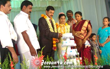 Bibin Jisha wedding recpetion photo at Ramapuram Parish Hall